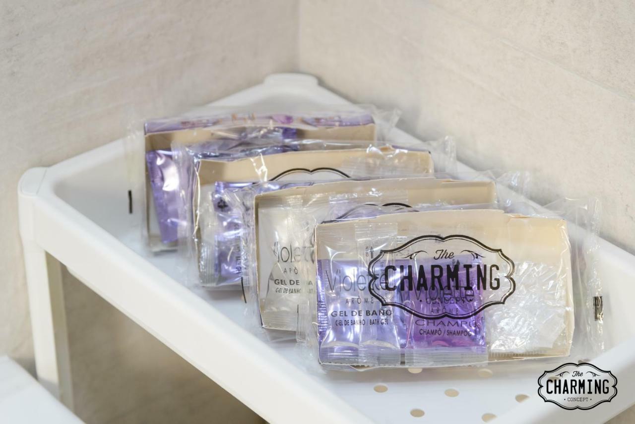 Charming Antiques Market - Estancias Temporales มาดริด ภายนอก รูปภาพ
